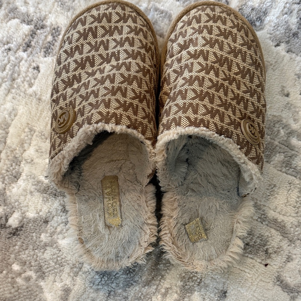 MICHAEL Michael Kors Janis Logo Slippers